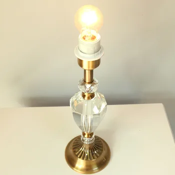 Настолна Настолна Лампа crystal K9 home светлини декор настолни лампи, лампа, крушка е модерна декорация на дома, настолни лампи, нощни лампи за спалня E27